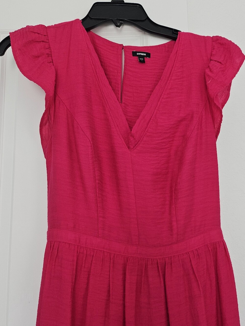 Express Women's Hot Pink V-Neck Flutter Sleeve Maxu Dress
